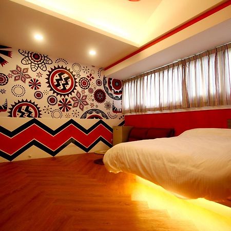 Color House Hostel Тайджун Екстериор снимка