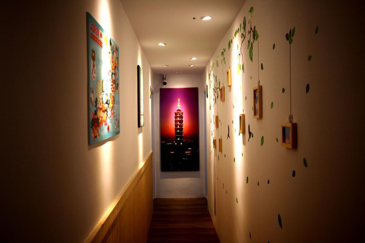 Color House Hostel Тайджун Екстериор снимка