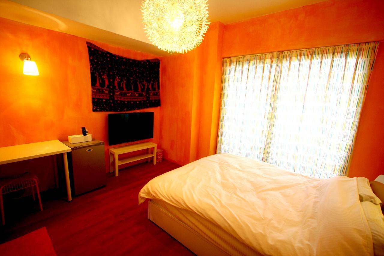 Color House Hostel Тайджун Екстериор снимка