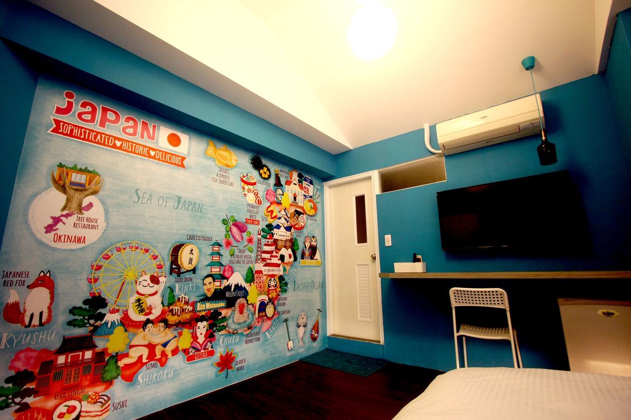 Color House Hostel Тайджун Екстериор снимка