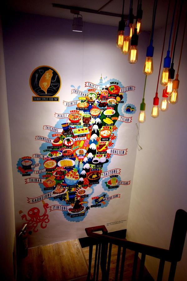 Color House Hostel Тайджун Екстериор снимка